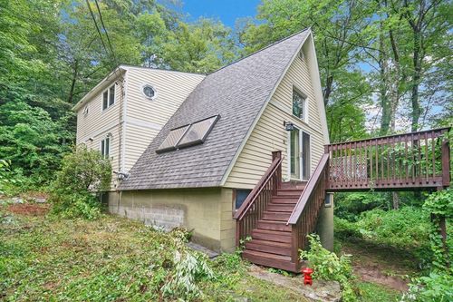 312 Allen Rd, Belchertown, MA, 01007-9526 | Card Image