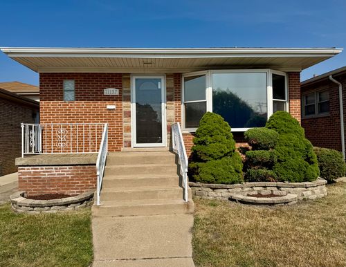 11137 Avenue L, Chicago, IL, 60617-6916 | Card Image