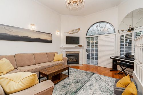 109-216 E 6th St, North Vancouver, BC, V7L1P5 | Card Image