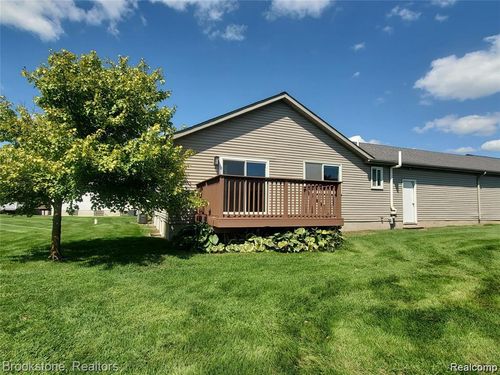 27-10178 Hawthorne Cir, Goodrich, MI, 48438-9224 | Card Image