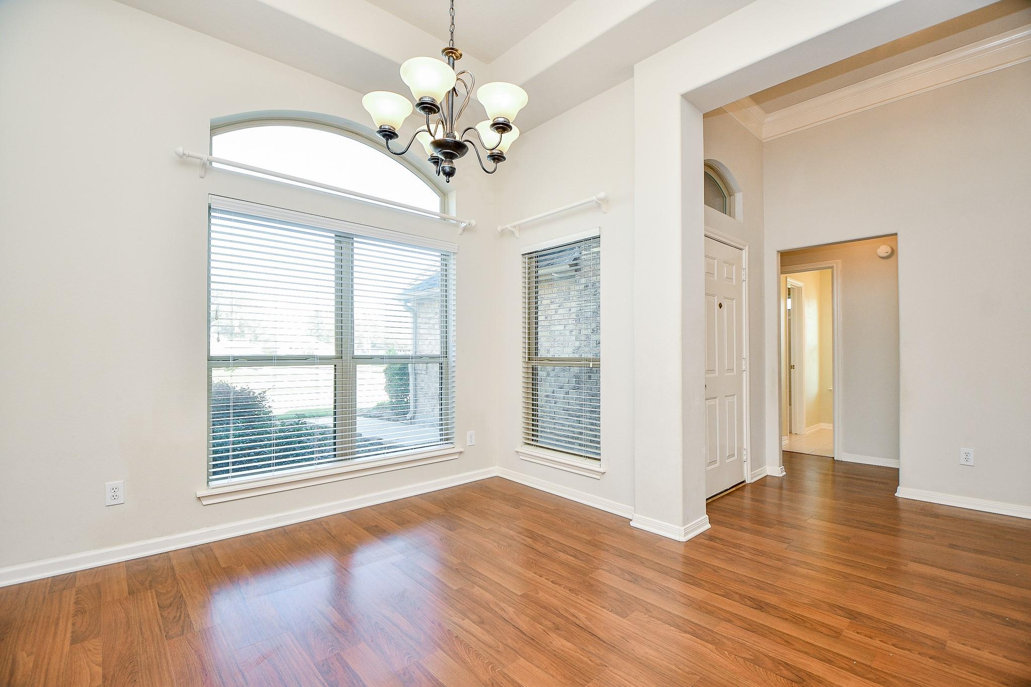 Residential Lease in Pearland 3