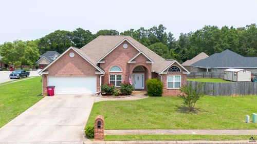 301 Asbell Way, Centerville, GA, 31028-3103 | Card Image