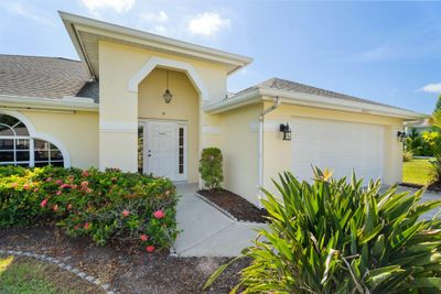 2251 Se Maize Street Se, House other with 3 bedrooms, 2 bathrooms and null parking in Port St Lucie FL | Image 2