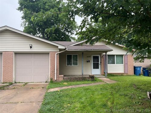 1579 S 67th Eastavenue, Tulsa, OK, 74112 | Card Image
