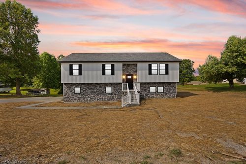 124 Hillard Rd, Corbin, KY, 40701-4330 | Card Image
