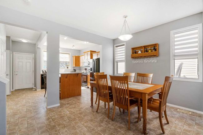 35 Covemeadow Close Ne, Home with 3 bedrooms, 1 bathrooms and 2 parking in Calgary AB | Image 7