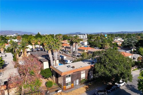 10-8414 Columbus Ave, North Hills, CA, 91343-6611 | Card Image