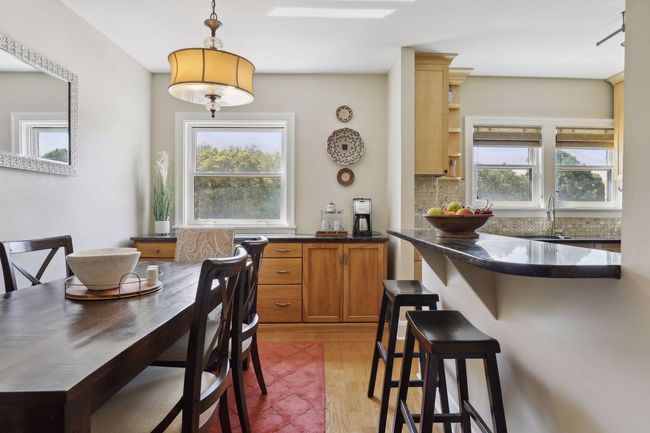 Open kitchen to dining room | Image 10