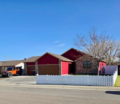 1520 Loch Tay Blvd, Rawlins, WY, 82301-4147 | Card Image