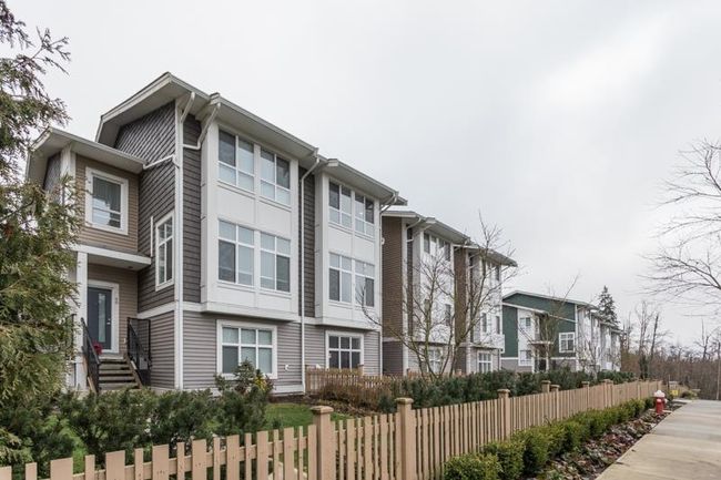 91 - 24108 104 Avenue, Townhouse with 3 bedrooms, 2 bathrooms and 4 parking in Maple Ridge BC | Image 1