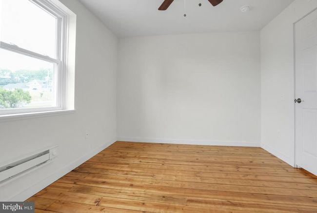 APT-4 - 806 W Main St, Townhouse with 2 bedrooms, 1 bathrooms and null parking in TRAPPE PA | Image 8