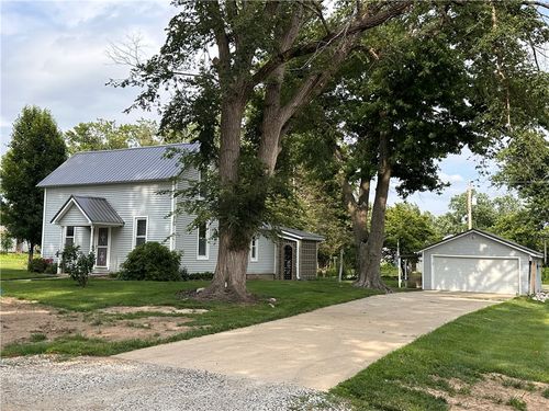 304 Grant St, Pana, IL, 62557-1531 | Card Image