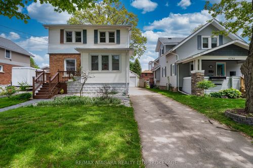 6238 Pine Grove Ave, Niagara Falls, ON, L2G4J2 | Card Image