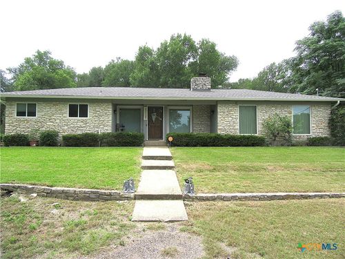 4541 West Dr, Belton, TX, 76513-4762 | Card Image