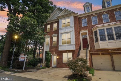 42-11911 Castlegate Ct, ROCKVILLE, MD, 20852-4895 | Card Image