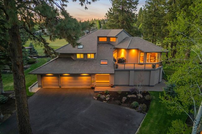 58-19562 Green Lakes Loop-2 twilight | Image 48