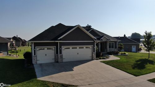 305 White Fox Dr, Clarion, IA, 50525-6201 | Card Image