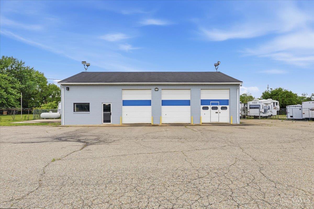 1396 Veterans Dr, Fairfield, OH 45014
