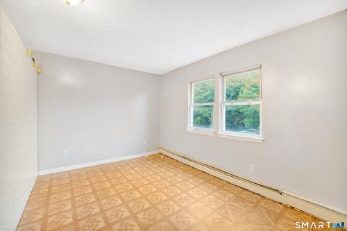 14-132 Locust St, Waterbury, CT, 06704-3609 | Card Image
