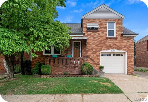 5301 Sunshine Dr, Saint Louis, MO, 63109-4007 | Card Image