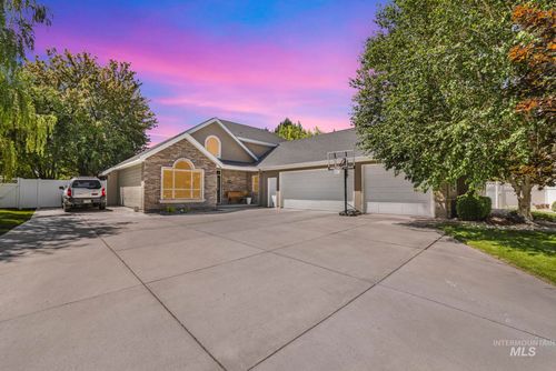 663 Cento Ct, Twin Falls, ID, 83301-8909 | Card Image
