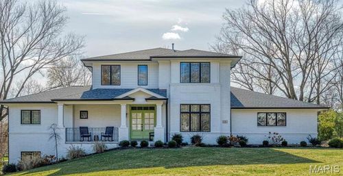 9071 Monmouth Dr, Saint Louis, MO, 63117-1019 | Card Image
