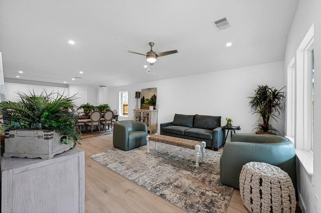 *Images and 3D tour are for illustration only and options may vary from home as built. | Image 17