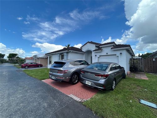 0-15715 Sw 81st St, Miami, FL, 33193-3055 | Card Image