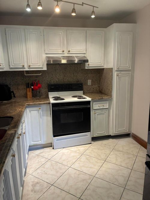 203-2821 Somerset Dr, Lauderdale Lakes, FL, 33311-1955 | Card Image