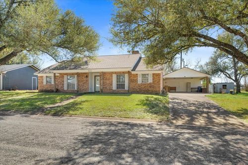 721 Concordia B Drive, Bellville, TX, 77418 | Card Image