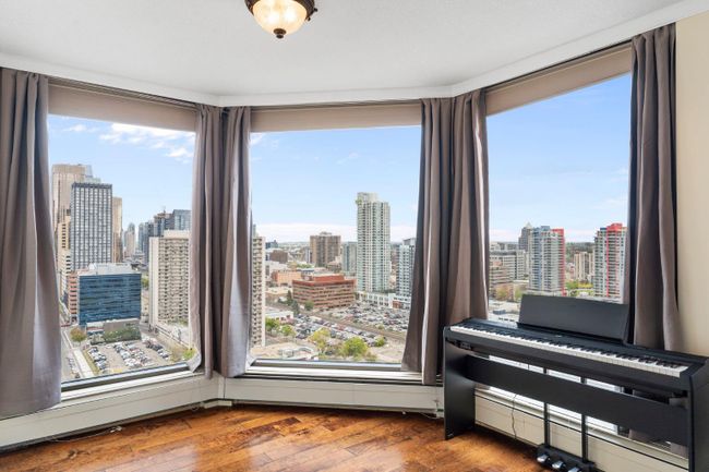 2402 - 1100 8 Avenue Sw, Home with 2 bedrooms, 2 bathrooms and 2 parking in Calgary AB | Image 28