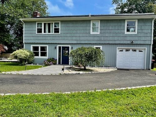 17 Kingsbury Rd, Norwalk, CT, 06851-5606 | Card Image
