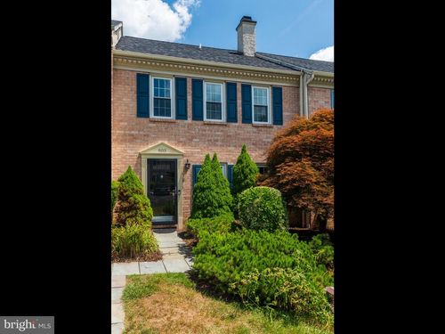 803 Pritchet Ct, CHESTER SPRINGS, PA, 19425-8722 | Card Image