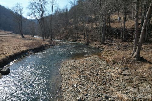 00 S Us 19 E Hwy, Newland, NC, 28657 | Card Image