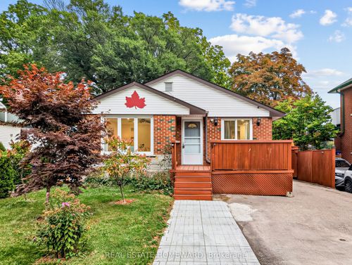 621 Byron St S, Whitby, ON, L1N4R6 | Card Image