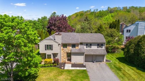20 Knob Hill Rd, Hackettstown, NJ, 07840-4201 | Card Image