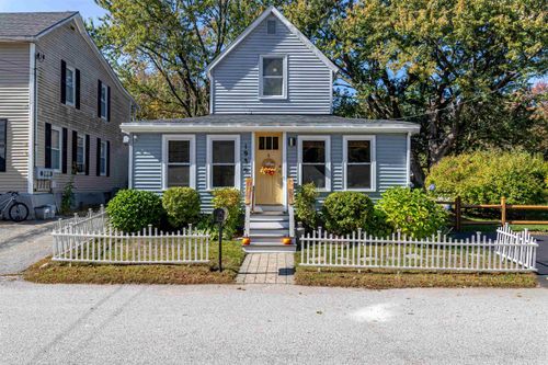 1936 Lake Shore Rd, Manchester, NH, 03109-5714 | Card Image