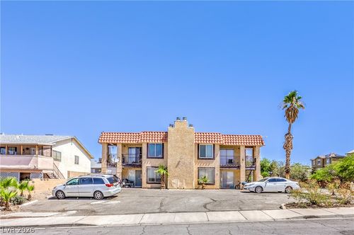6988 Kilgore Dr, Las Vegas, NV, 89156-6155 | Card Image