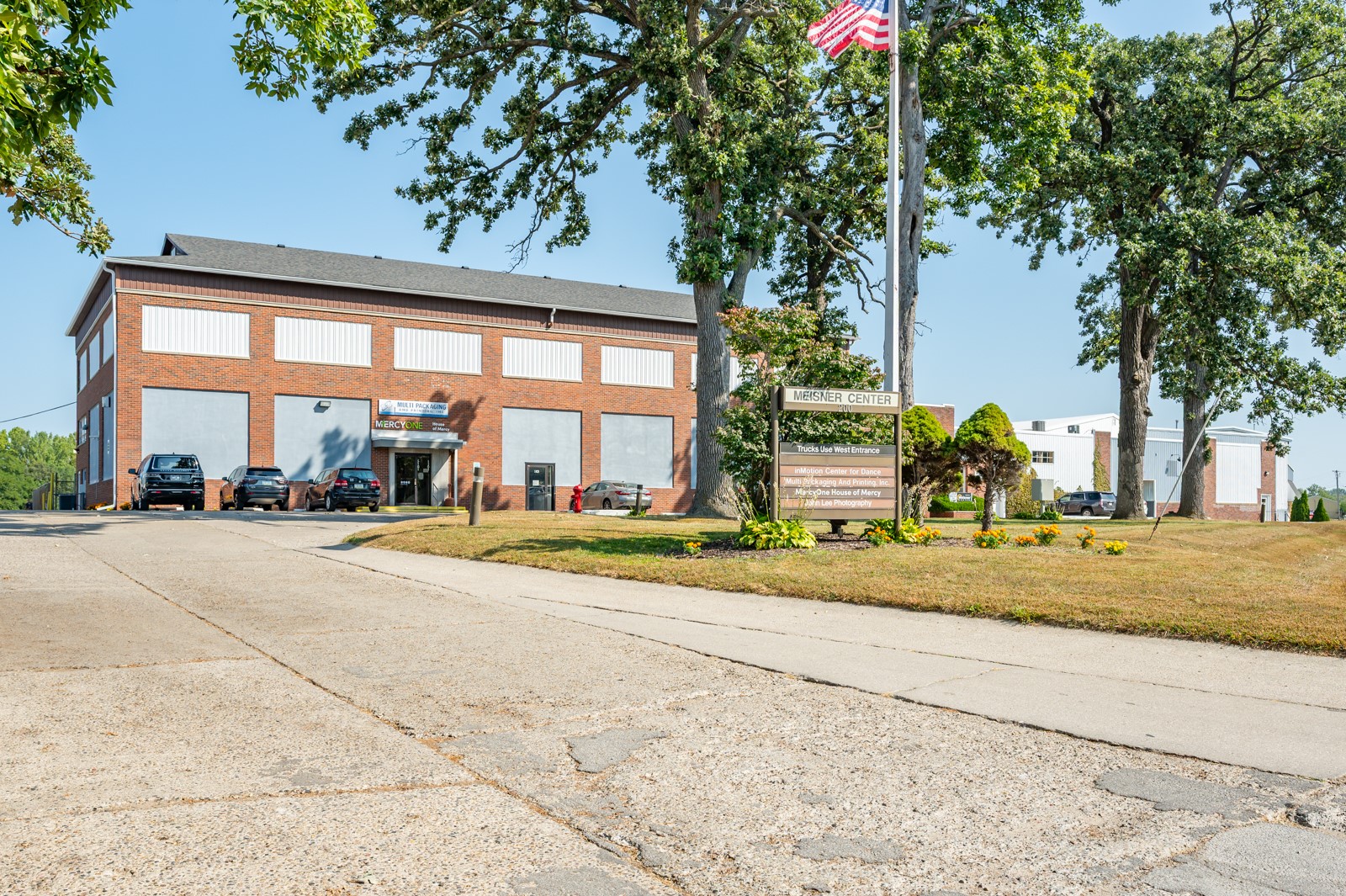 200 N 8Th Ave E, Newton, IA 50208