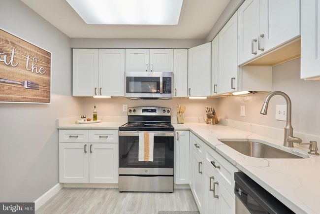 APT-205 - 7621 Tremayne Pl, Condo with 2 bedrooms, 1 bathrooms and null parking in MCLEAN VA | Image 19