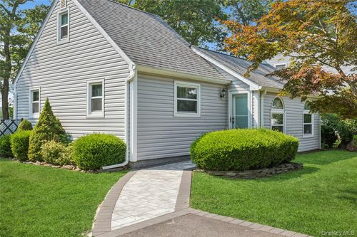 236 German Blvd, Yaphank, NY, 11980 | Card Image
