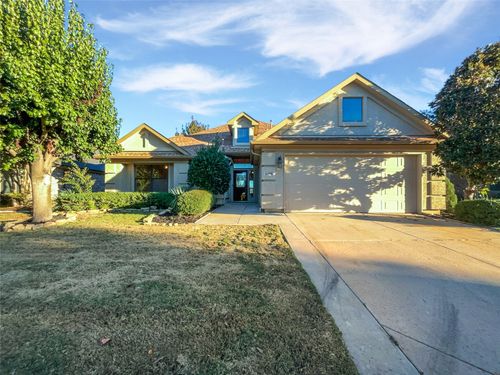 11308 Southerland Dr, Denton, TX, 76207-8692 | Card Image