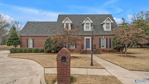 1700 Creek Bend Cir Se, Huntsville, AL, 35802-3973 | Card Image