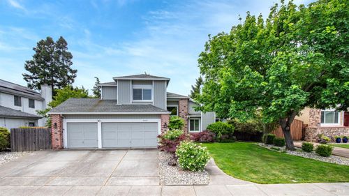 3087 Pecan Cir, Fairfield, CA, 94533-7014 | Card Image