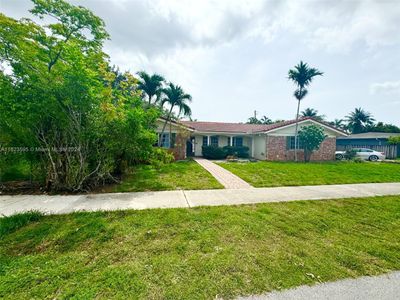 6020 Ne 18th Ter, House other with 4 bedrooms, 2 bathrooms and null parking in Fort Lauderdale FL | Image 2