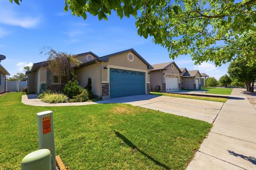 1113 W Haworth Dr, North Salt Lake, UT, 84054-6069 | Card Image
