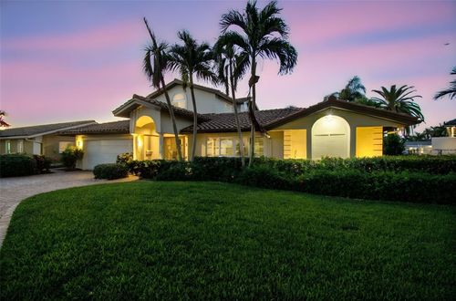 2085 Massachusetts Ave Ne, St Petersburg, FL, 33703-3403 | Card Image