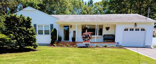 362 Easton St, Ronkonkoma, NY, 11779-6103 | Card Image