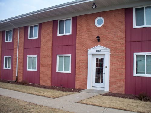 apt-b1-1357 Monomoy St, Aurora, IL, 60506-2647 | Card Image