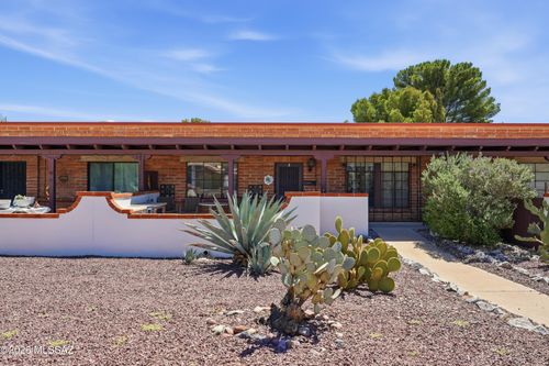 385 S La Canada Dr, Green Valley, AZ, 85614-2569 | Card Image